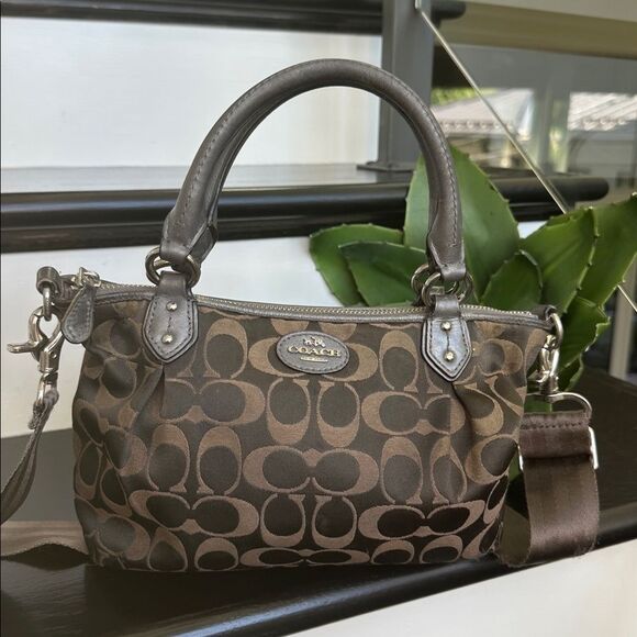 Coach genuine, leather signature canvas, Colette  Mini Fashion Satchel F33416 - Picture 2 of 10